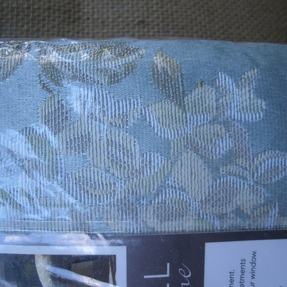 Croscill Home Willowbrook Floral 84" Curtain Panel - Picture 13 of 16